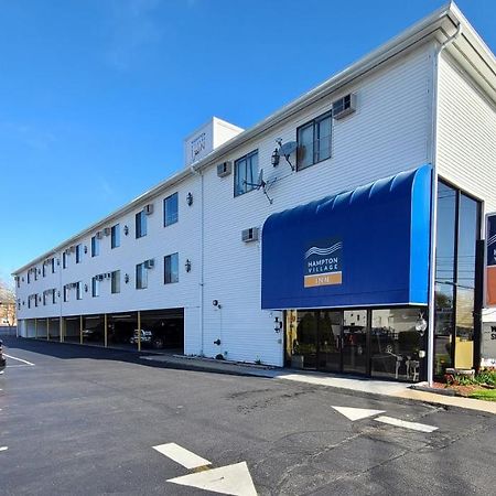 Hampton Village Inn Dış mekan fotoğraf